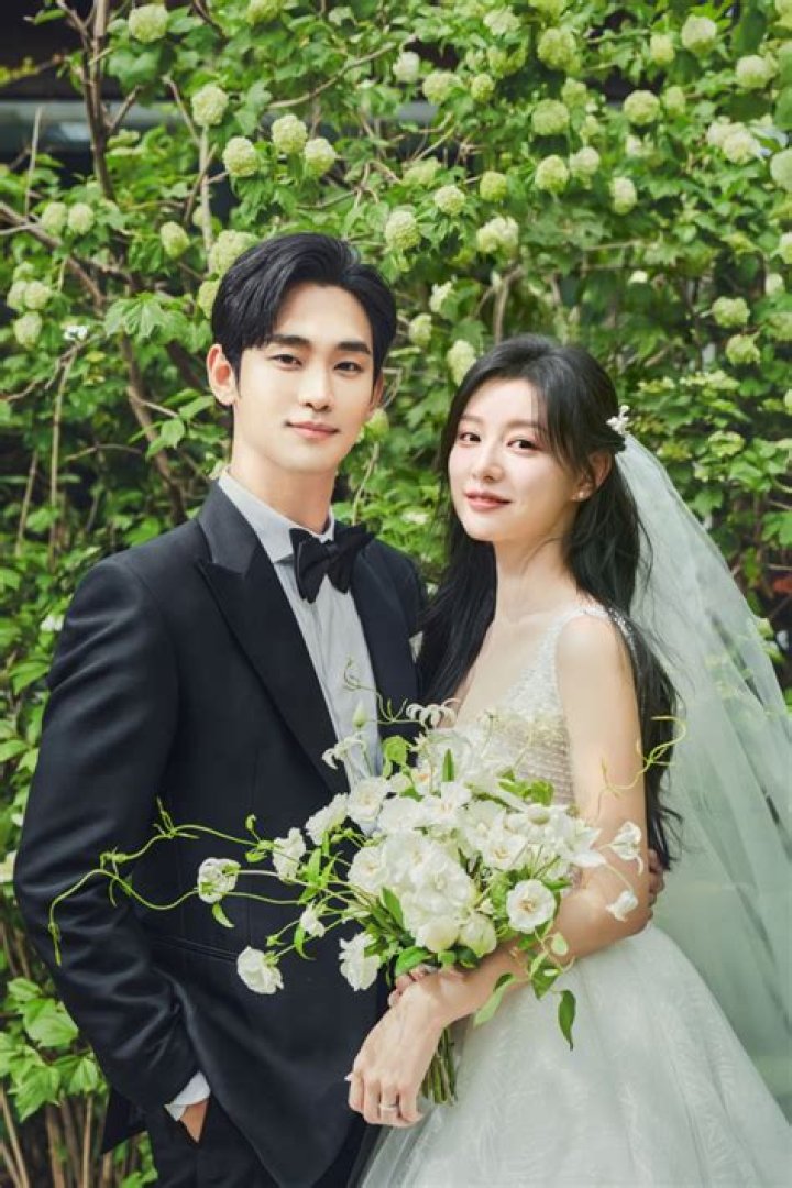 Kim Ji-Won's Marital Life: Unveiling Her Husband In Real Life