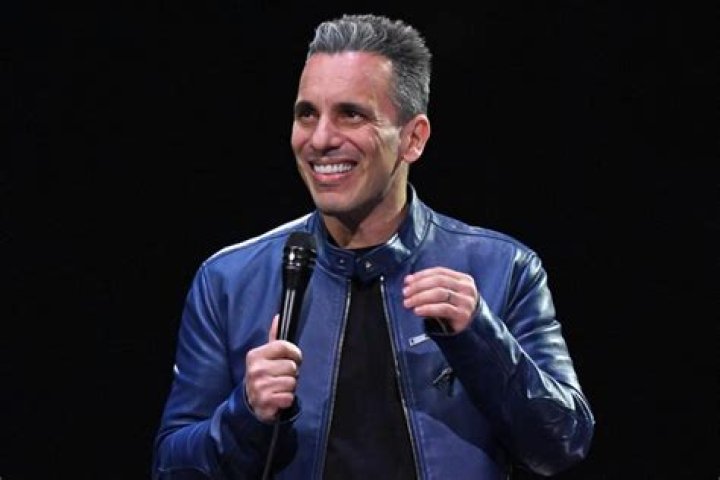 Sebastian Maniscalco Net Worth, Age, Height, Bio, Birthday, Wiki!