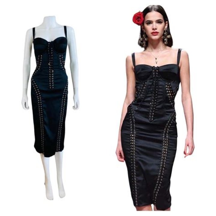Stunning Dolce & Gabbana Corset Dress: Elevate Your Wardrobe