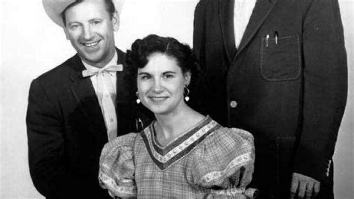 The Real Truth: Is The Pioneer Woman Battling Health Issues?