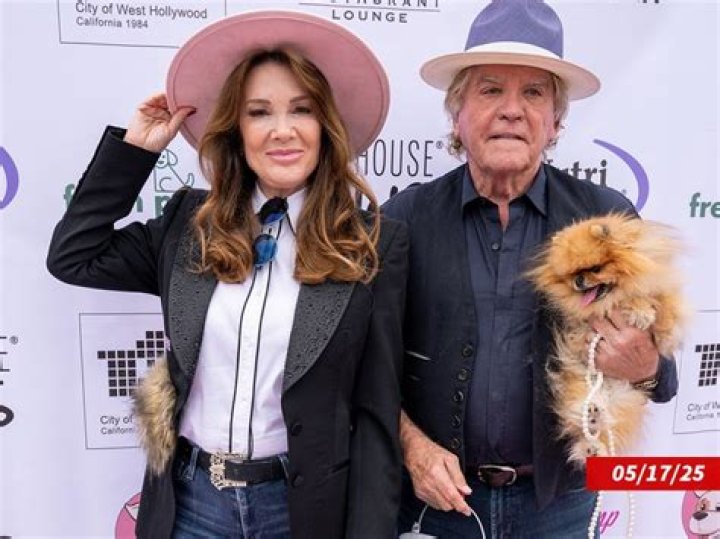 The Ultimate Guide To Lisa Vanderpump's Stylish Fashion Sense