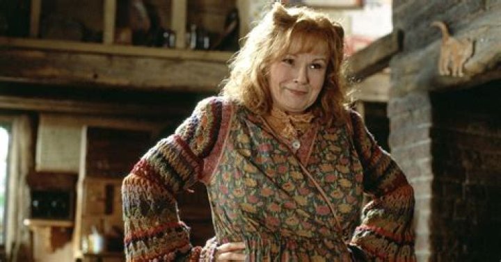 The Ultimate Guide To The Enchanting Weasley Mom Actress